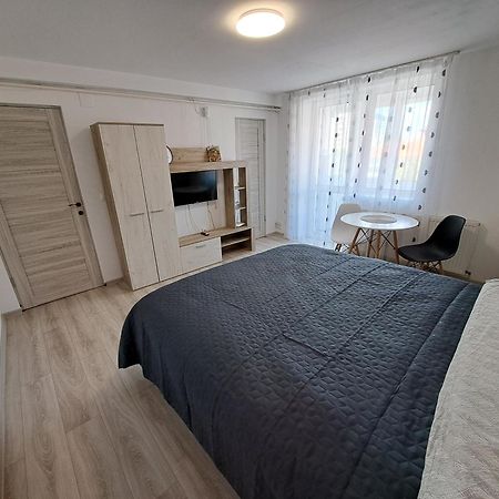 Garsoniera La Bulevard Brasov Bagian luar foto