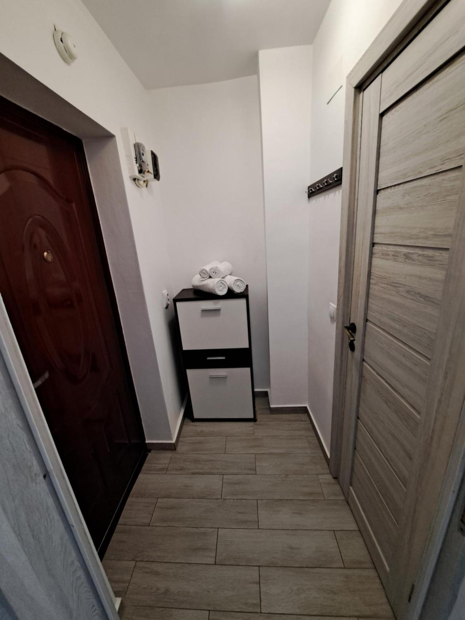 Garsoniera La Bulevard Brasov Bagian luar foto