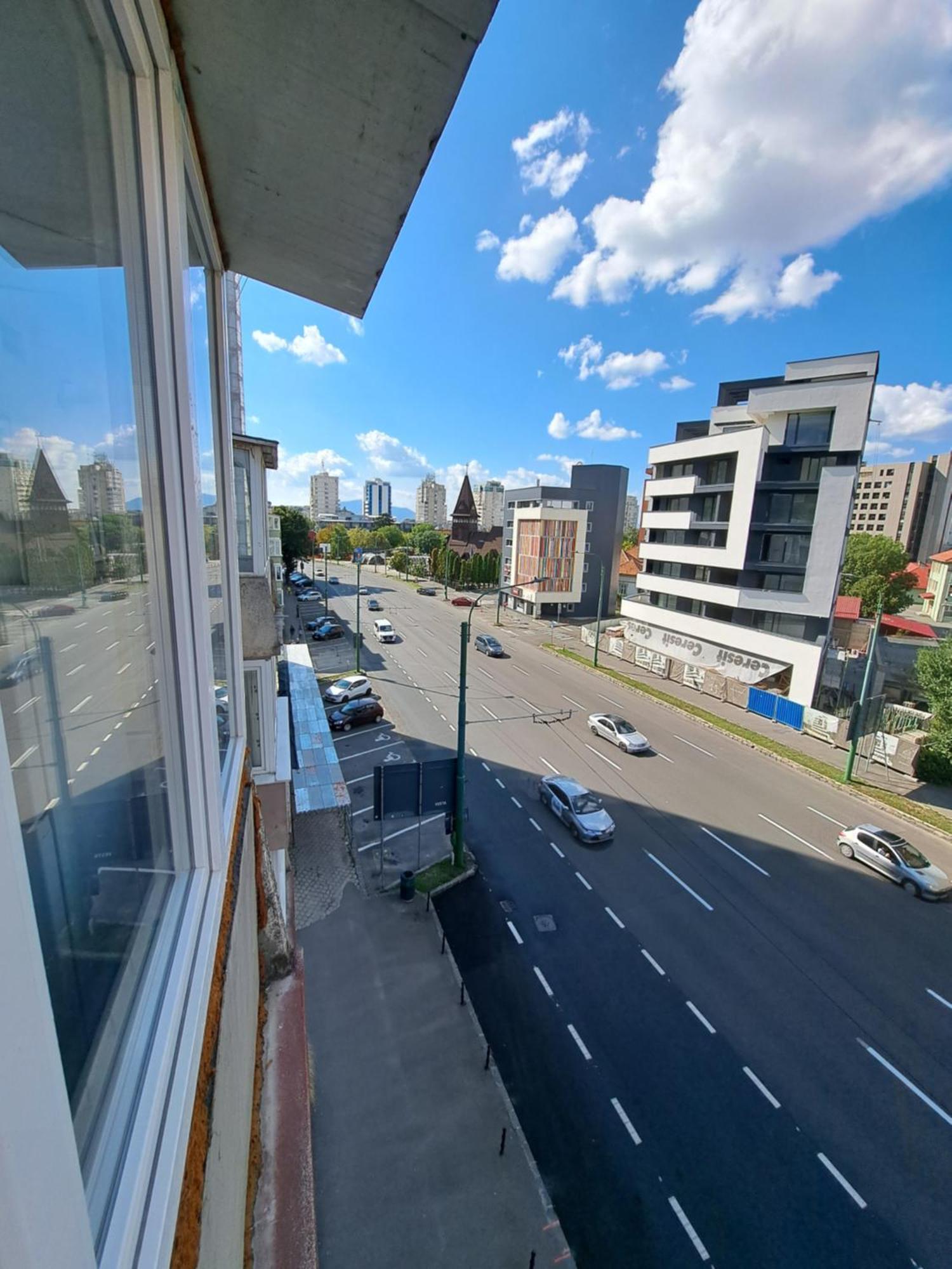 Garsoniera La Bulevard Brasov Bagian luar foto